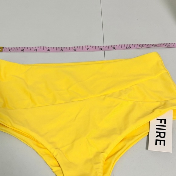 FIIRE Yellow High Waisted Bikini Set Strappy Back Two Piece Swimsuit Small NEW - Picture 4 of 8